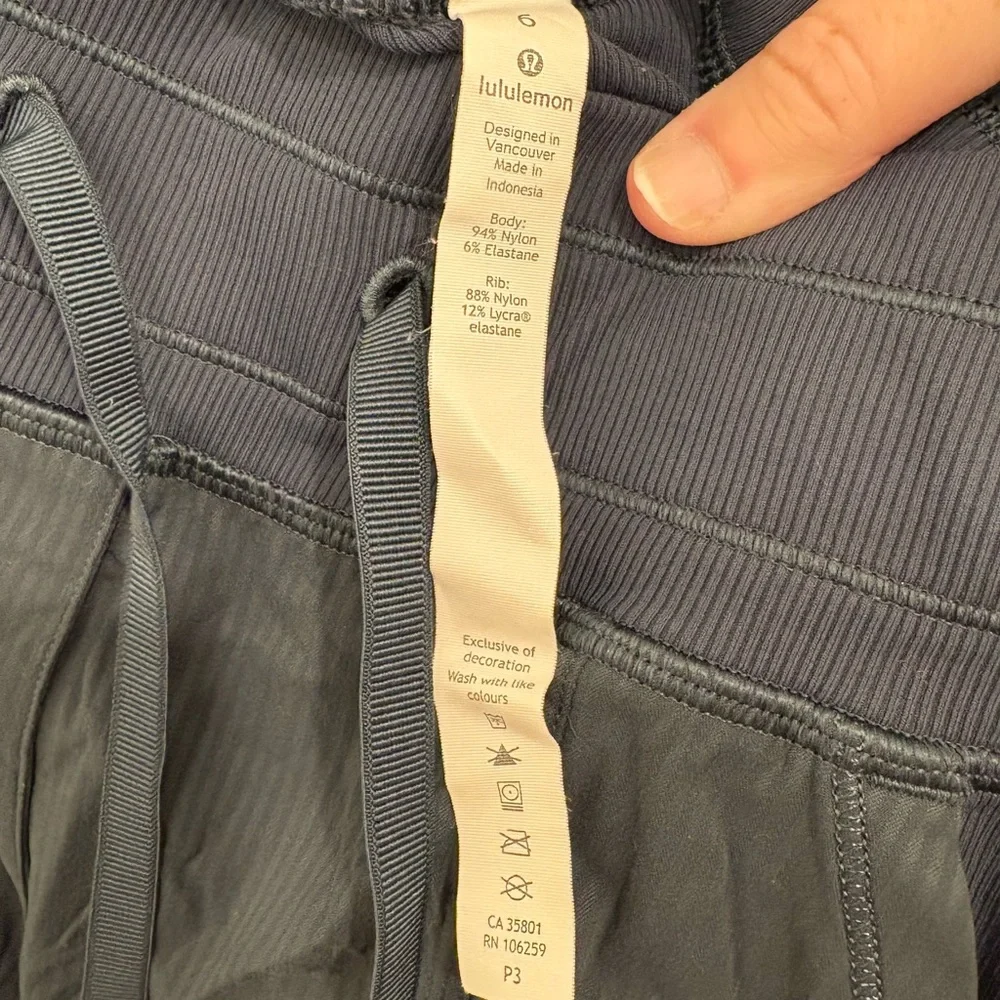 Lululemon Dance Studio Pant III Size 6 - Picture 10 of 14